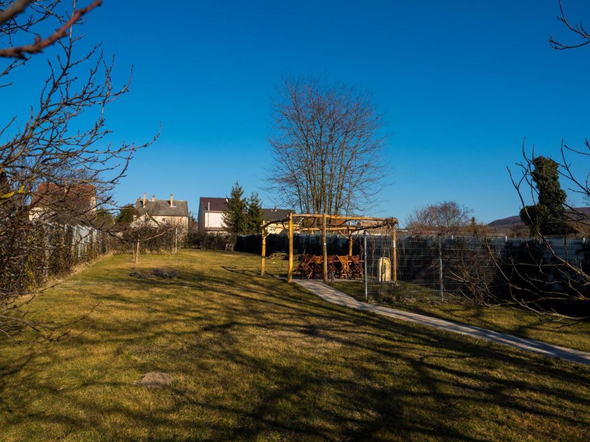 Mamutfenyo Panzio Bed and Breakfast Tata Εξωτερικό φωτογραφία