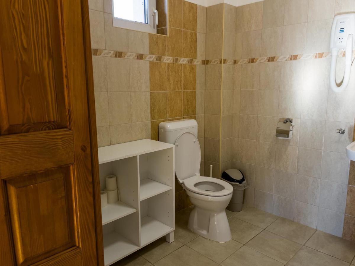 Mamutfenyo Panzio Bed and Breakfast Tata Εξωτερικό φωτογραφία